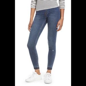 SPANX Distressed Skinny Jeans #2023R (M)